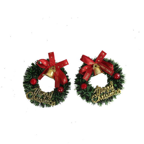 WREATH-WITH BELL-AND-MERRY-CHRISTMAS-SIGN